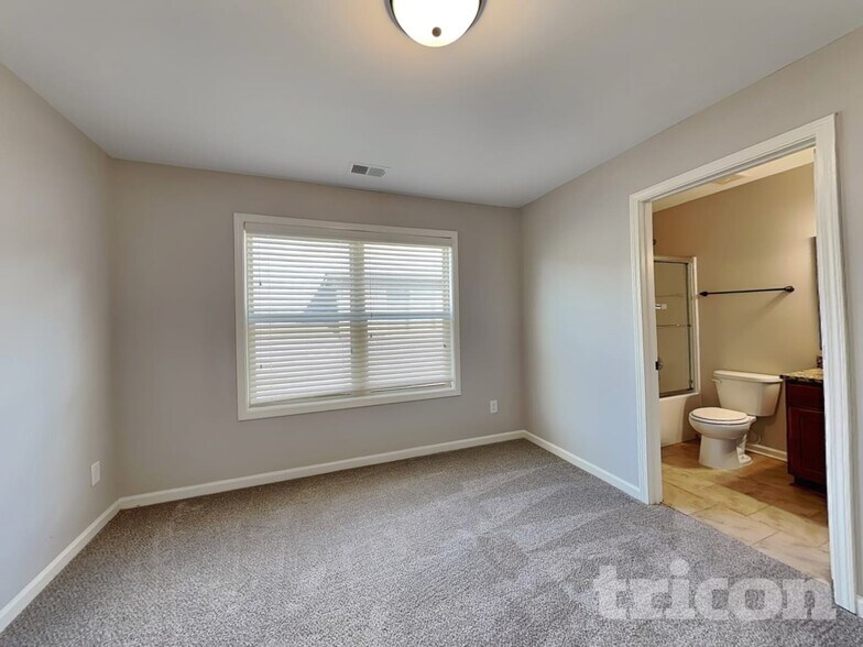 Building Photo - 978 Reddy Farm Ln