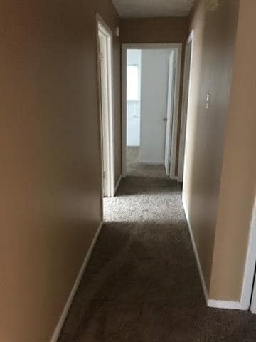 Building Photo - 2141 Glendale Dr