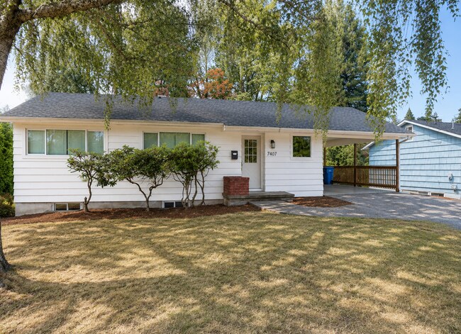 Building Photo - 7407 SW 36th Ave