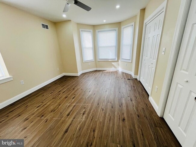 Building Photo - 633 S 57th St
