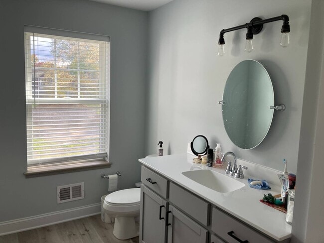 Building Photo - 1155 Barrett St