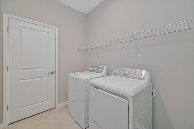 Building Photo - NEW CONSTRUCTION - 2/2 + Loft & 1 Car Garage in Ibis Landing!