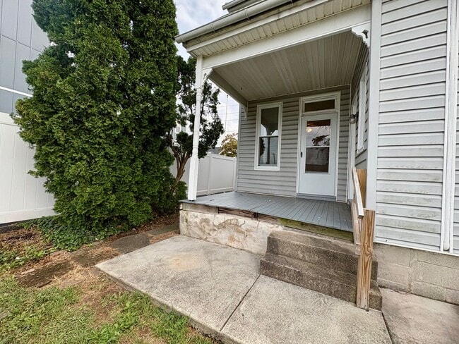 Building Photo - 3 Bedroom 1.5 Bathroom in Elizabethtown!