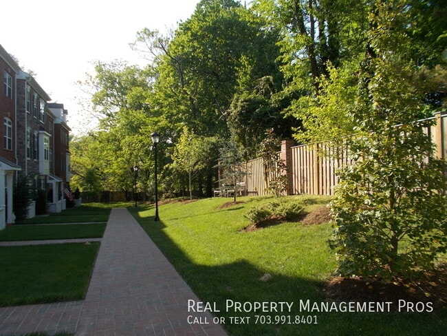 Building Photo - 4300 Edosomwan Ln