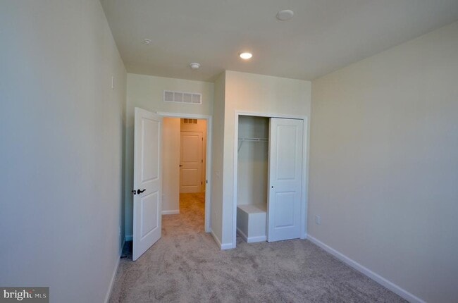 Building Photo - 1305 Parker Blvd