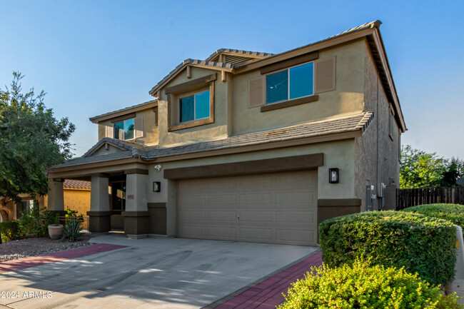 Building Photo - 6632 W Saguaro Park Ln