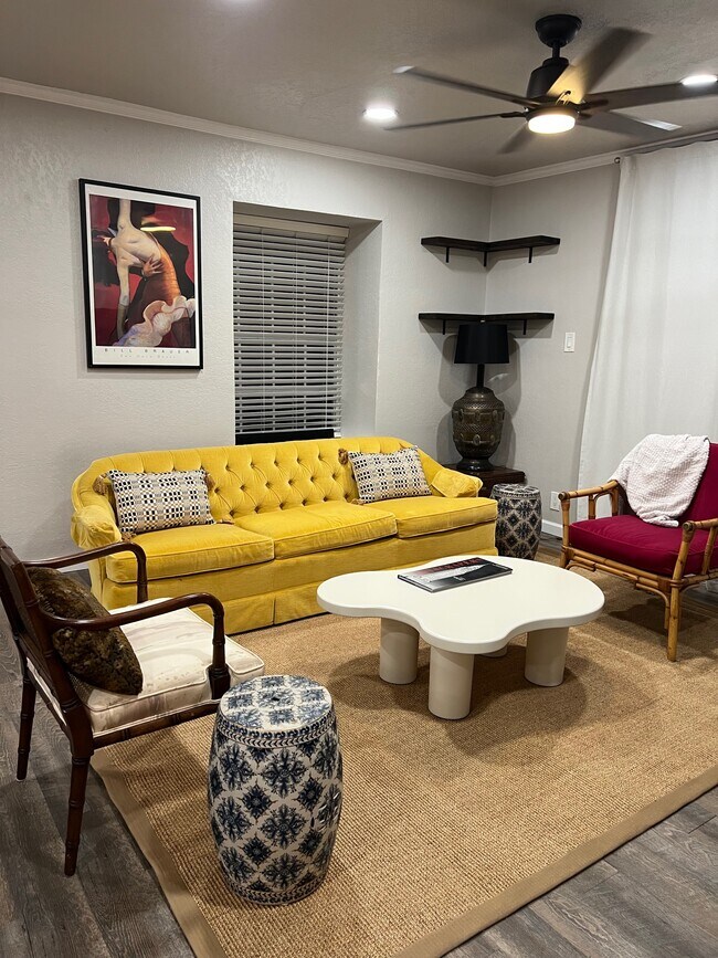 Building Photo - 168 Barilla Pl