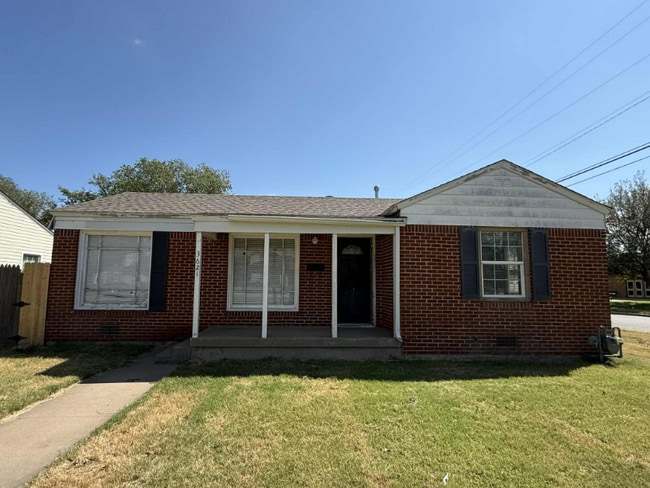 Primary Photo - 3621 Cline Rd