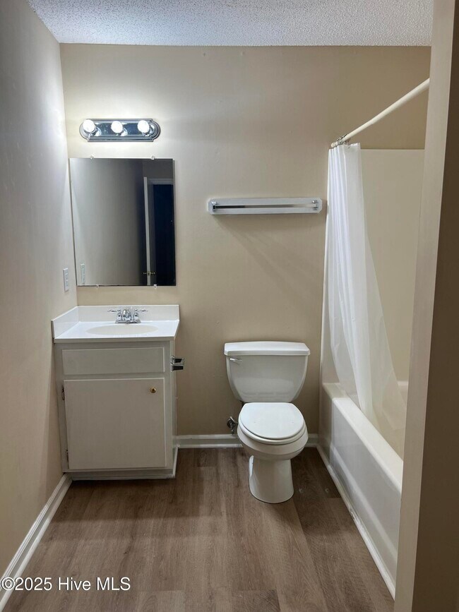 Building Photo - 1126 Brownlea Dr