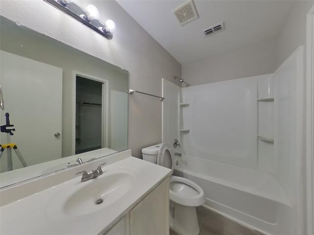 Building Photo - 14124 Cochise Dr