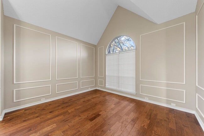 Building Photo - 7705 Case Dr