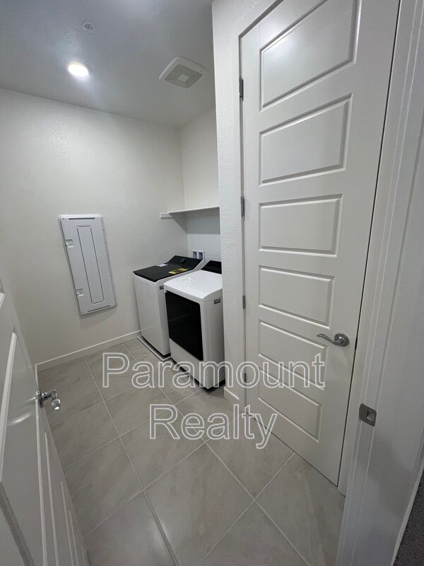 Building Photo - 5459 Knights Valley Ln