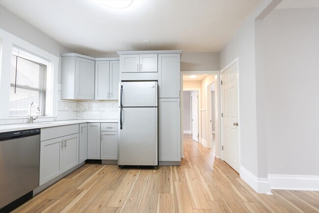 Building Photo - 31 Graham St