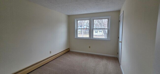 Building Photo - 35 Westland Ave