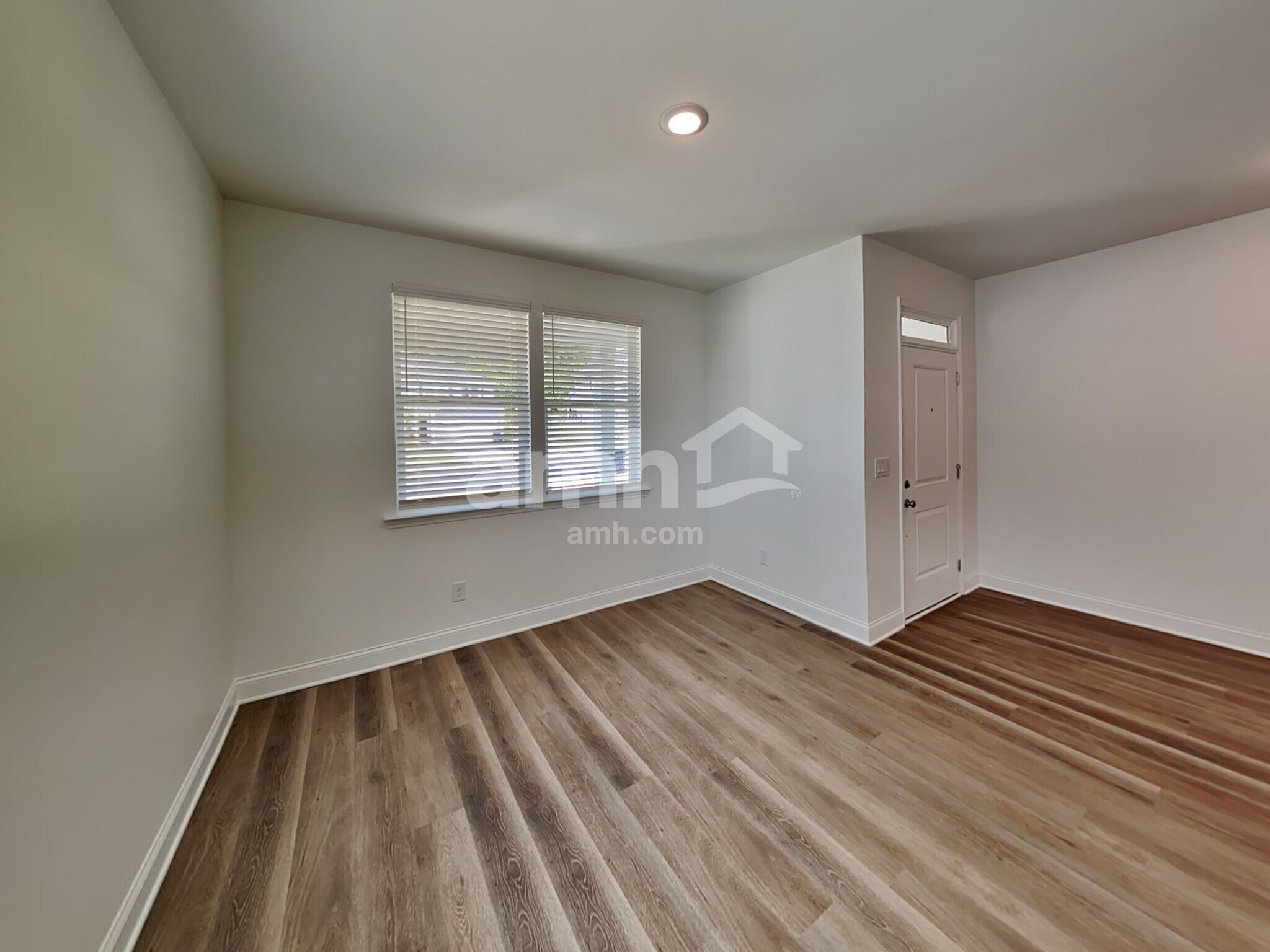 Building Photo - 35 Pecan Dr