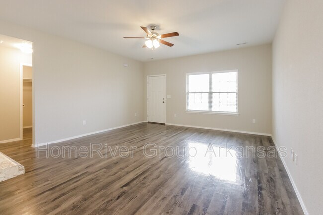 Building Photo - 6607 SW Chestnut Hill Rd