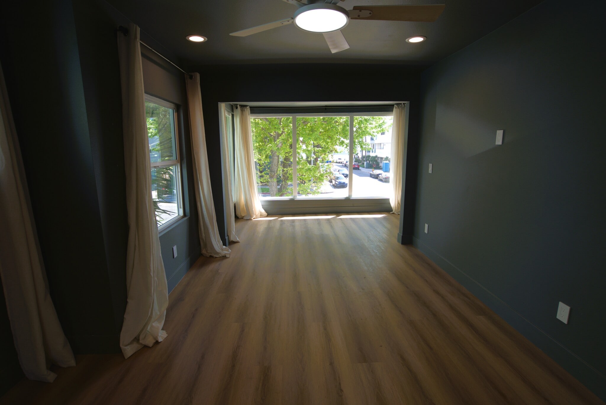 Bedroom 1 - 1123 E Ocean Blvd