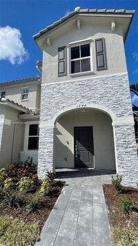 Building Photo - 1844 SE 27th Rd