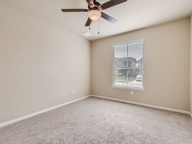 Building Photo - House for Lease in North Austin!