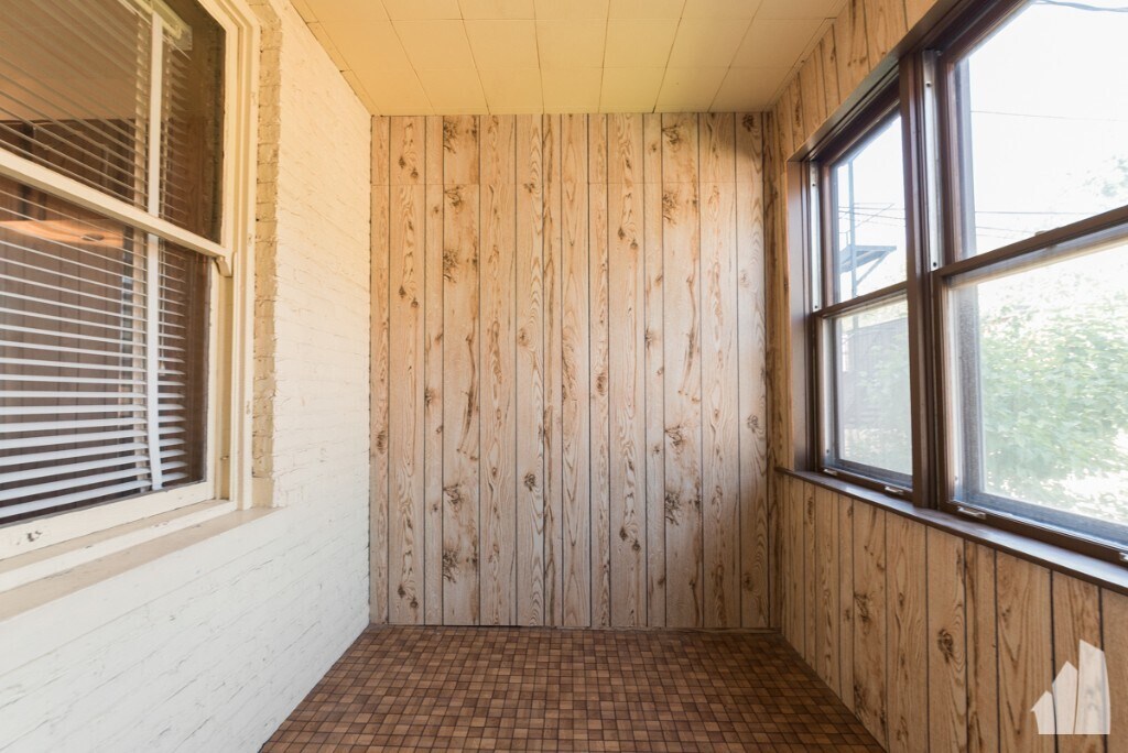 Building Photo - 3710 N Damen Ave