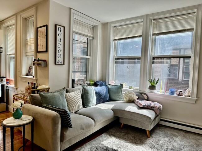 Building Photo - 2 bedroom in Boston MA 02114