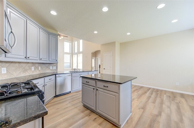 Building Photo - 6027 Mystic Berry Dr