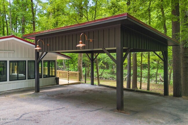 Building Photo - 518 Morgan Creek Rd