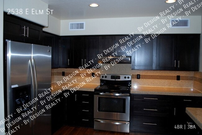 Building Photo - Blenman Elm 4 Bed 3 Bath Custom Home