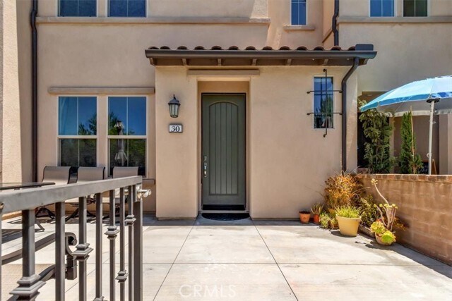 Building Photo - 30 Finch