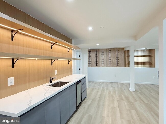 Building Photo - 8908 Mohawk Ln