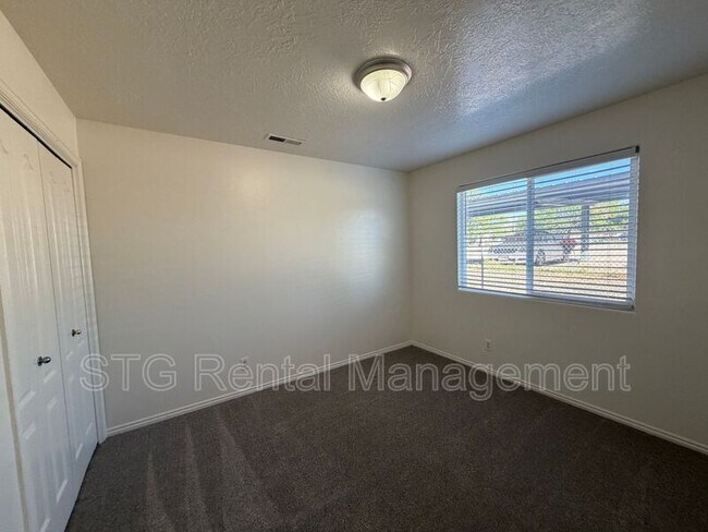 Building Photo - 473 E 1100 S