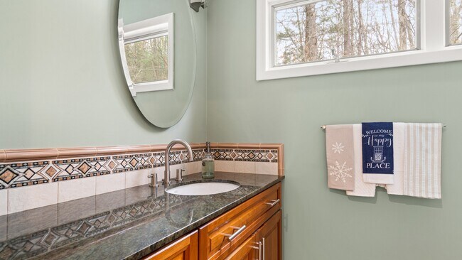 Building Photo - 14 Glendale Rd