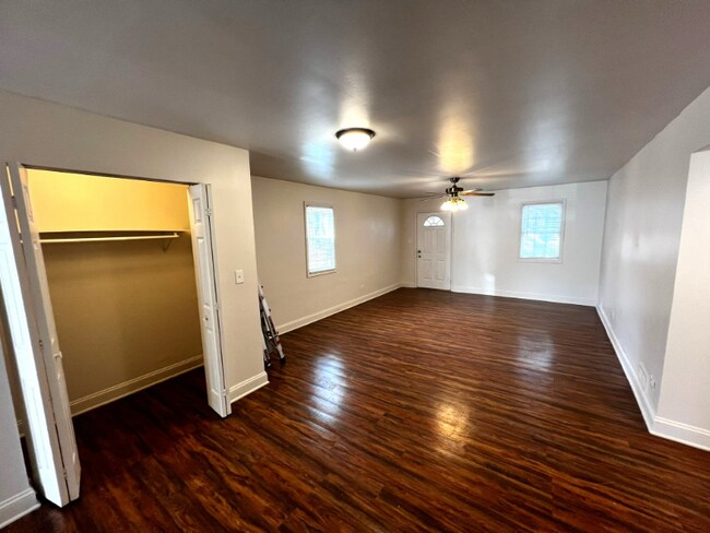 Building Photo - 314 E 138th St