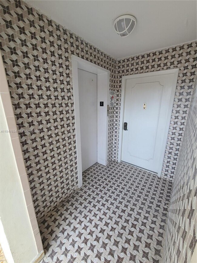 Building Photo - 1821 Jefferson Ave