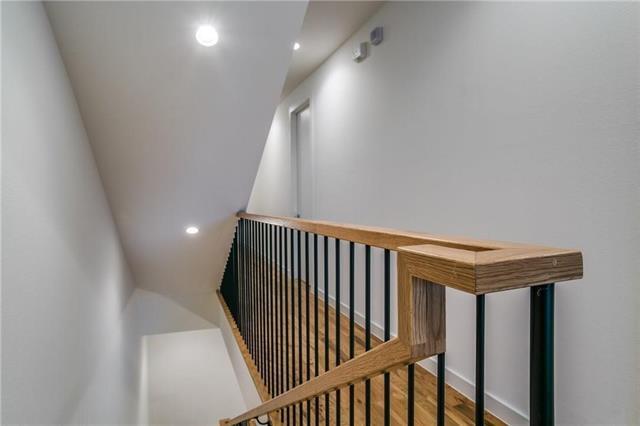 Building Photo - 5427 Melrose Ave