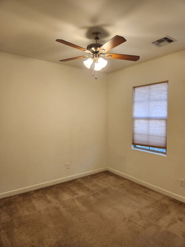 Building Photo - 3bd 2 ba Home in Balboa Way Chandler