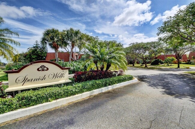 Building Photo - 3007 San Clara Dr