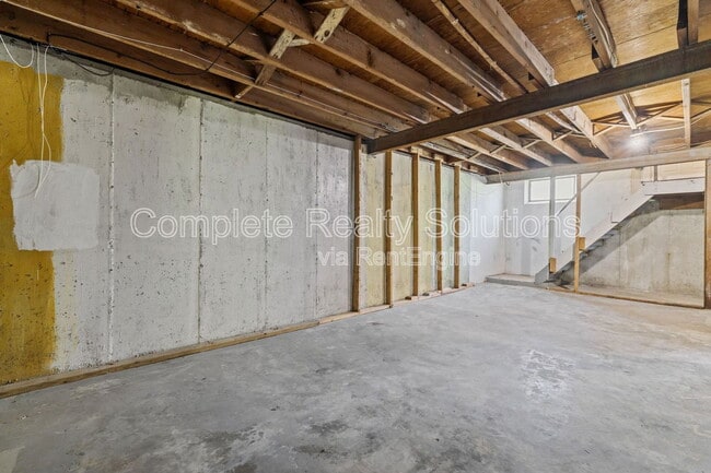 Building Photo - 10721 Spring Garden Dr
