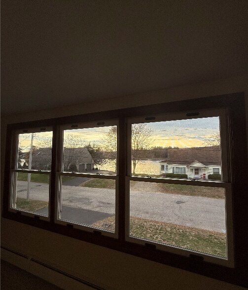 Building Photo - 24 Riverview St