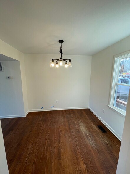 Building Photo - 122 S Shenandoah Ave