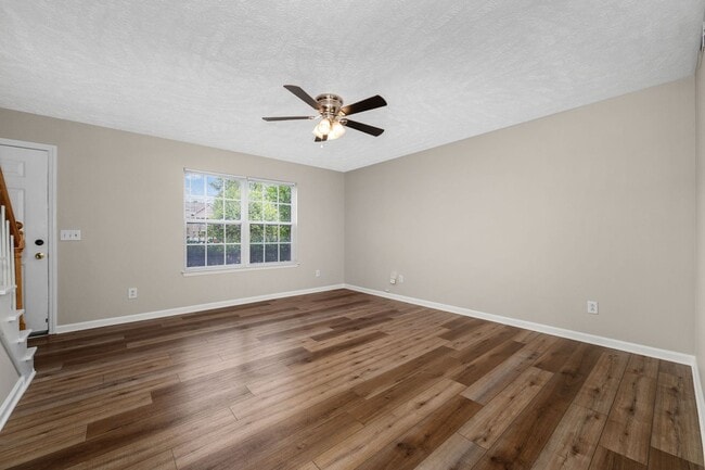 Building Photo - Hamlet Square Townhomes Unit 2344A