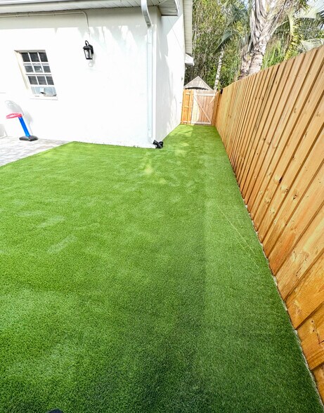 Building Photo - 4102 W Sevilla St