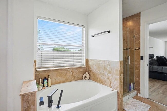 Building Photo - 8105 River Mont Way