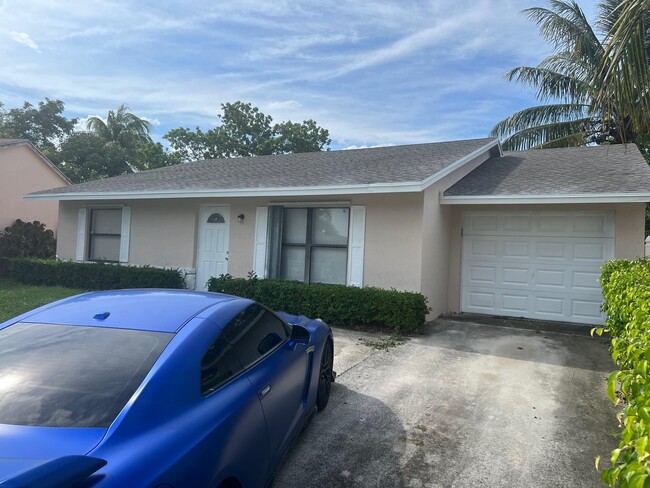 Primary Photo - 7355 Pinedale Dr