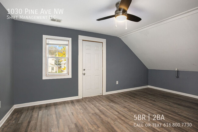 Building Photo - 1030 Pine Ave NW