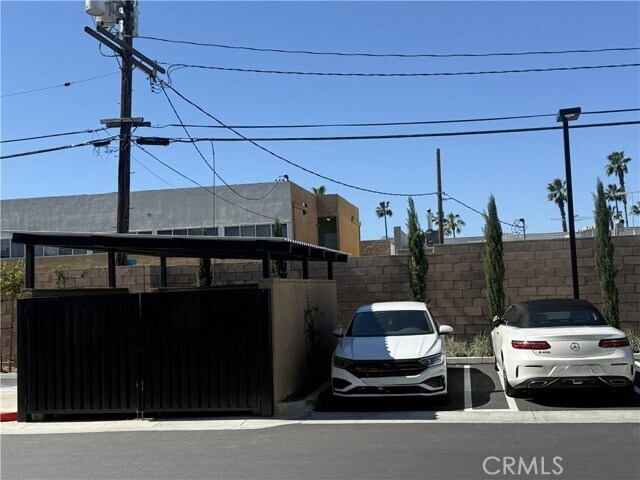 Building Photo - 243 S Sand Palm Dr