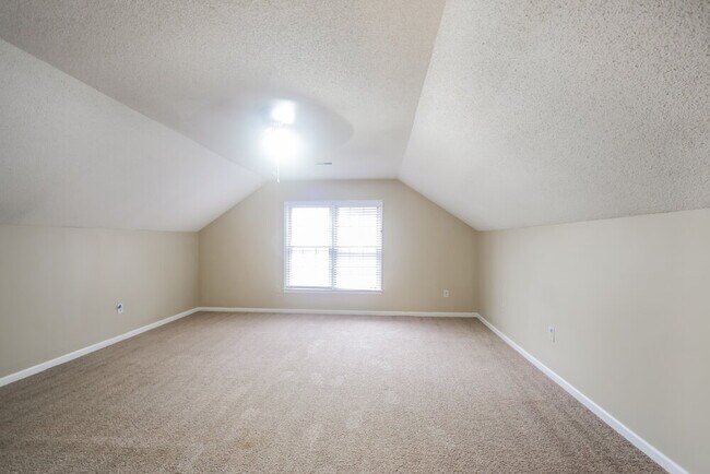 Building Photo - 4483 Green Creek