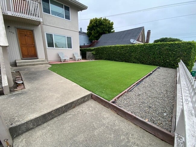 Building Photo - 306 Lobos Ave