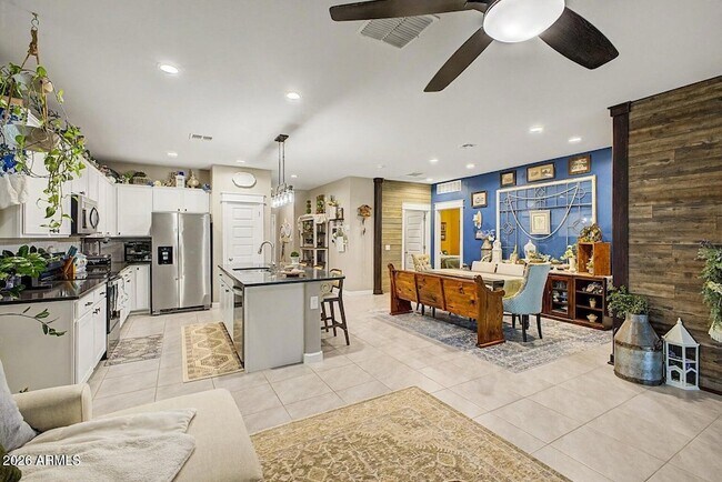 Building Photo - 24054 W Verlea Dr