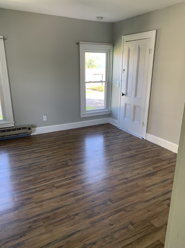 Living room - 1504 Ridge Rd